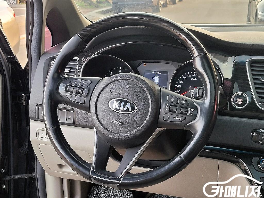 기아 더 뉴 카니발 디젤 9인승 노블레스 썸네일 8