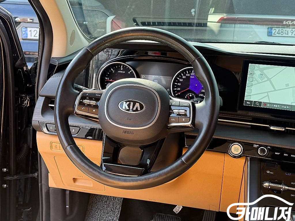 기아 카니발 4세대 디젤 9인승 프레스티지 썸네일 8