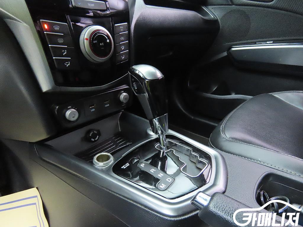 KG모빌리티(쌍용) 티볼리 아머 2WD 디젤 VX 썸네일 11