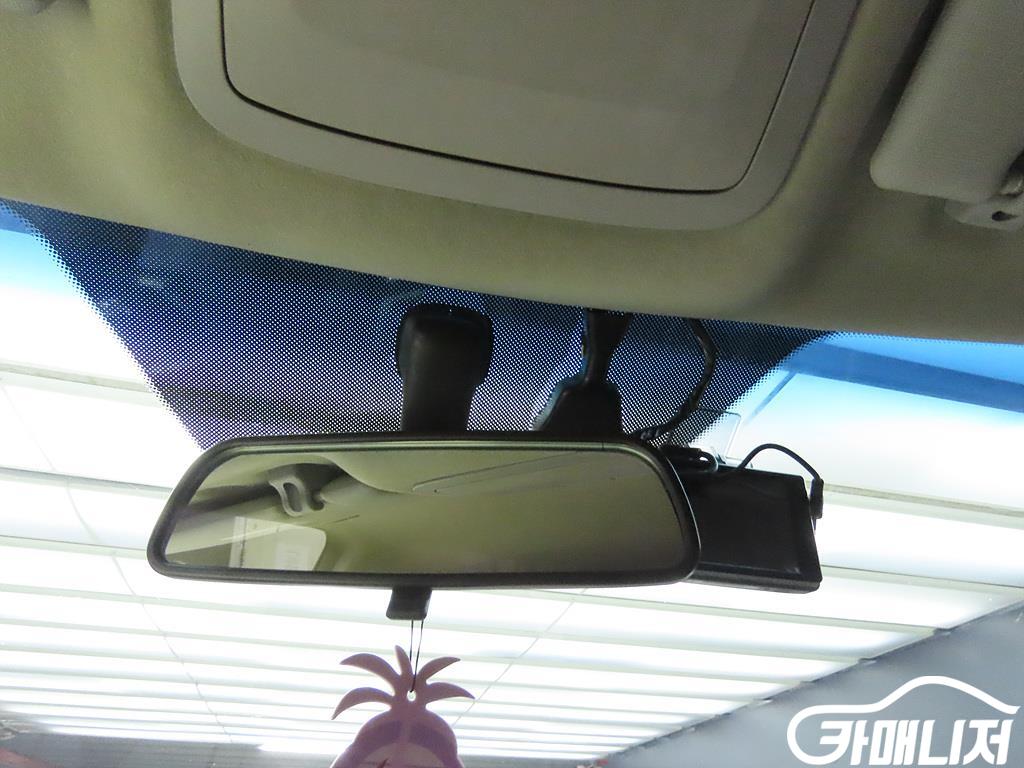 KG모빌리티(쌍용) 티볼리 아머 2WD 디젤 VX 썸네일 12