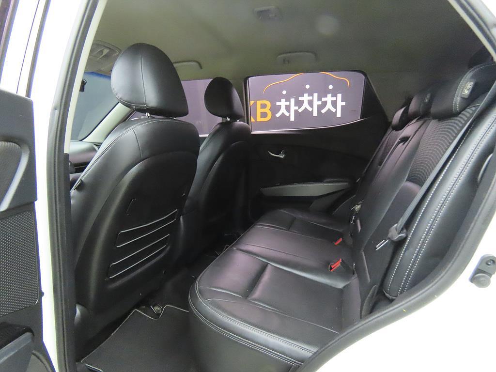 KG모빌리티(쌍용) 티볼리 아머 2WD 디젤 VX 썸네일 6