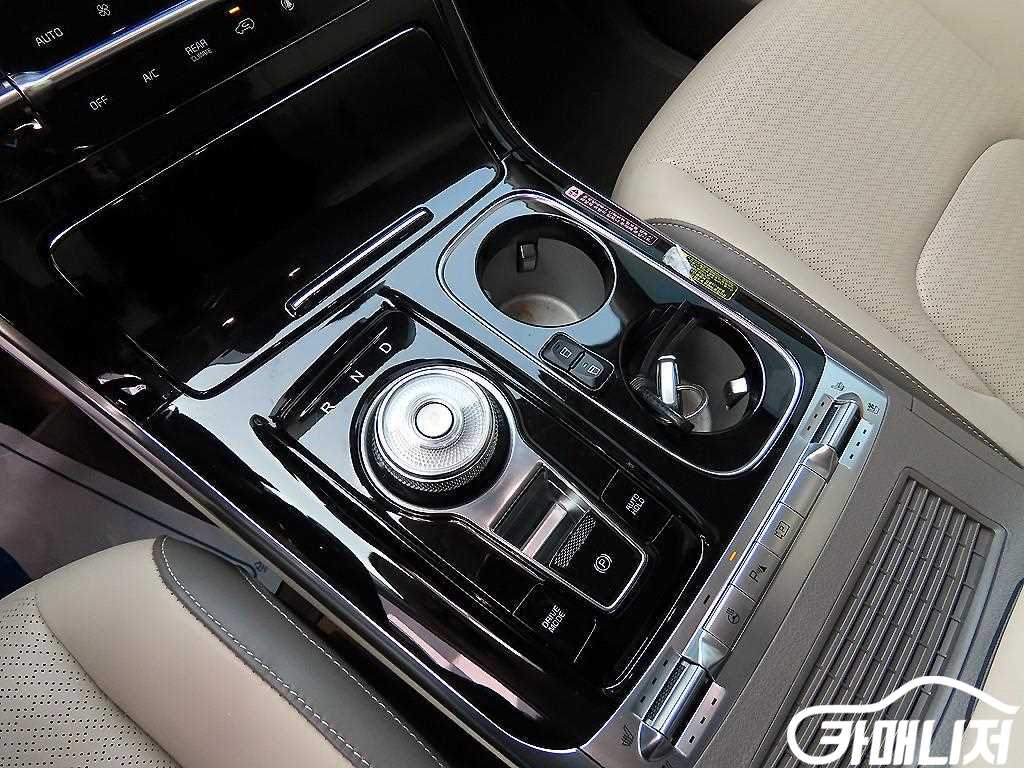 기아 카니발 4세대 가솔린 9인승 하이리무진 시그니처 썸네일 11