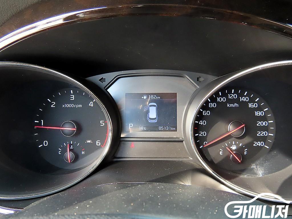 기아 더 뉴 카니발 디젤 9인승 프레스티지 썸네일 10