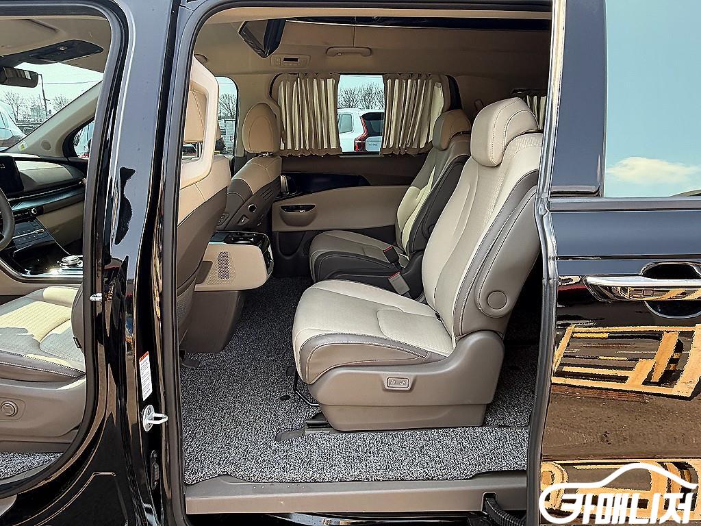 기아 카니발 4세대 가솔린 9인승 하이리무진 시그니처 썸네일 7