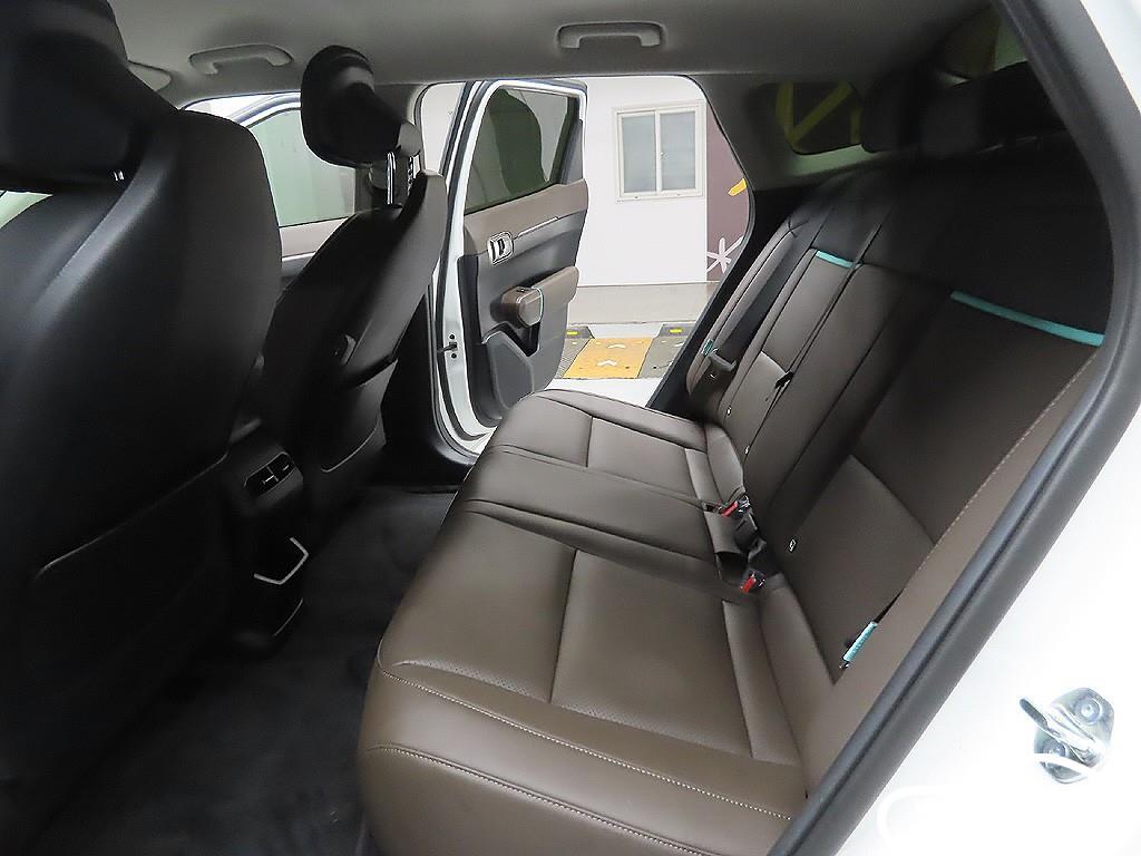 기아 EV4 스탠다드 썸네일 10