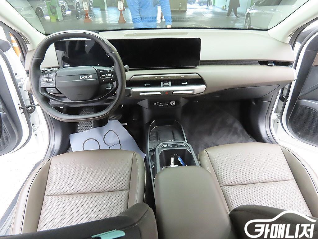 기아 EV4 스탠다드 썸네일 12