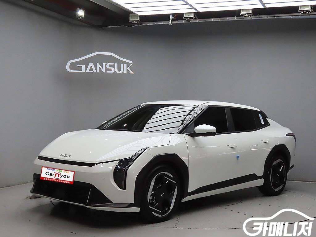 기아 EV4 스탠다드 썸네일 2