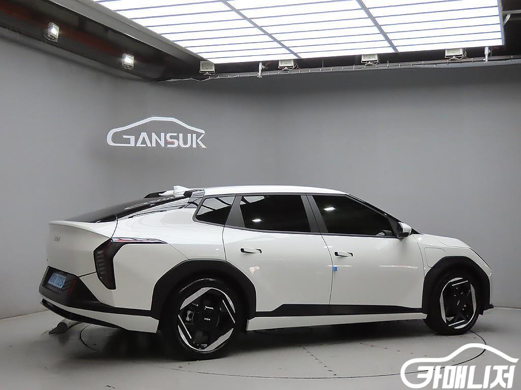 기아 EV4 스탠다드 썸네일 4