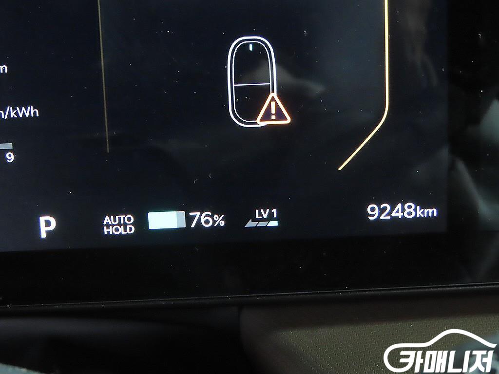 기아 EV4 스탠다드 썸네일 6