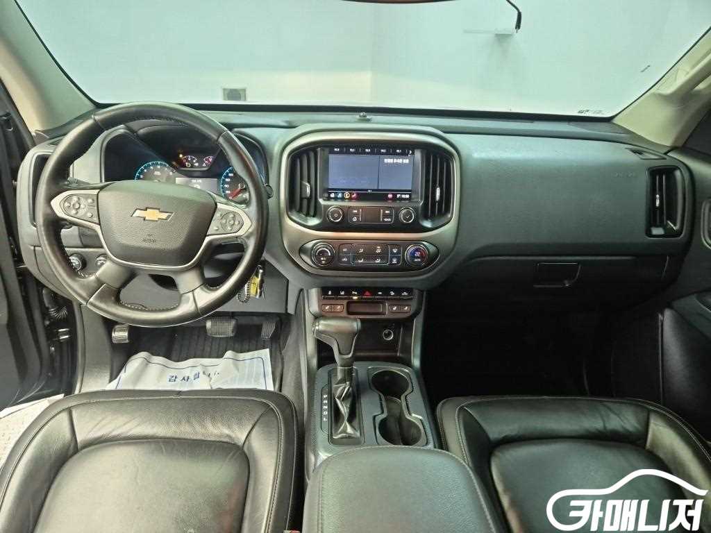 쉐보레 리얼 뉴 콜로라도 3.6 Z71-X 미드나잇 4WD 썸네일 7