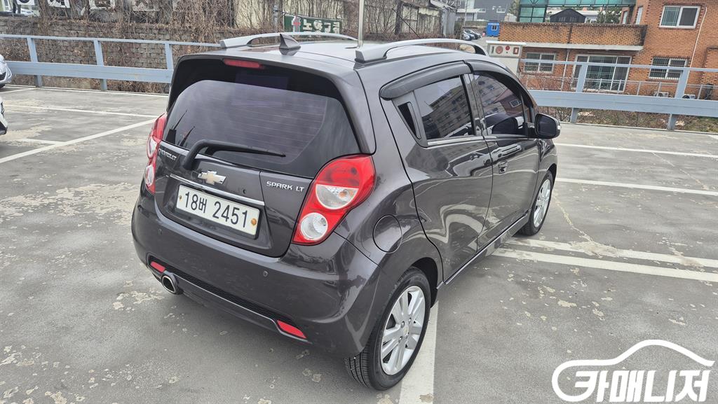 쉐보레 스파크 LT 썸네일 2