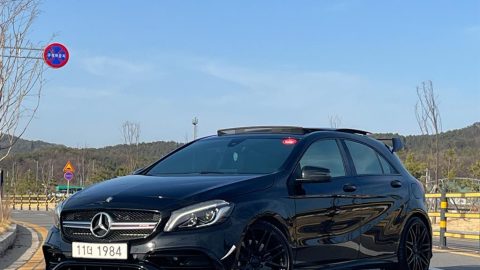 벤츠 A클래스 W176 A45 AMG 4MATIC