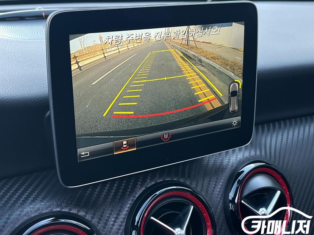 벤츠 A클래스 W176 A45 AMG 4MATIC 썸네일 9