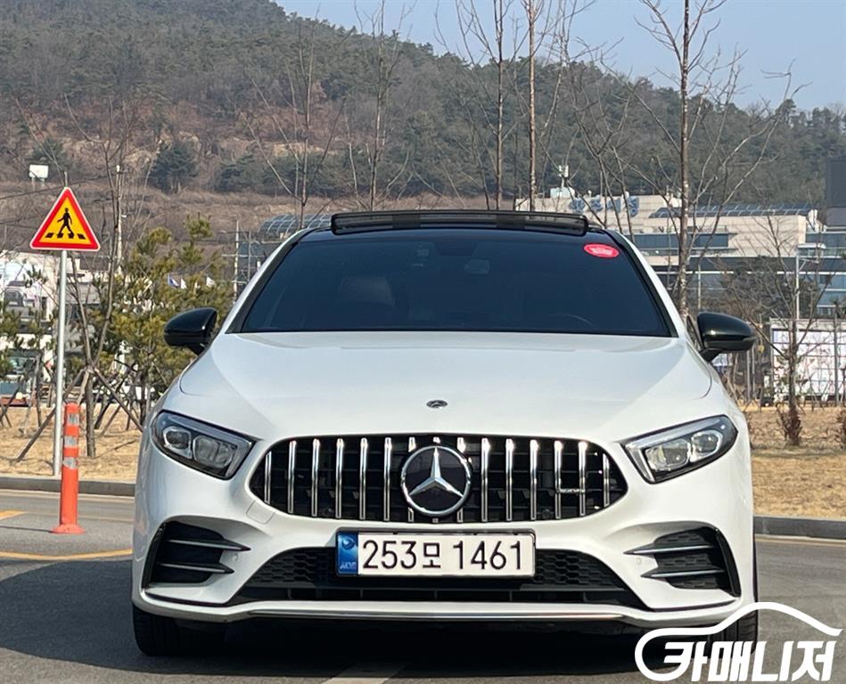 벤츠 A클래스 W177 AMG A35 4MATIC 세단 썸네일 3