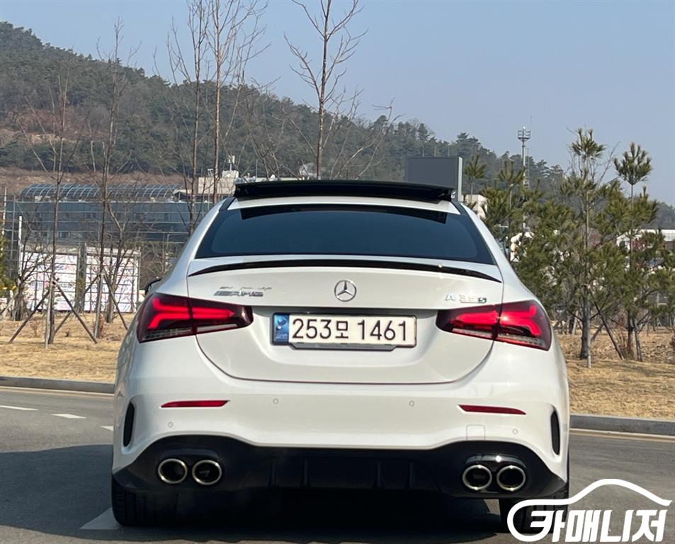 벤츠 A클래스 W177 AMG A35 4MATIC 세단 썸네일 4