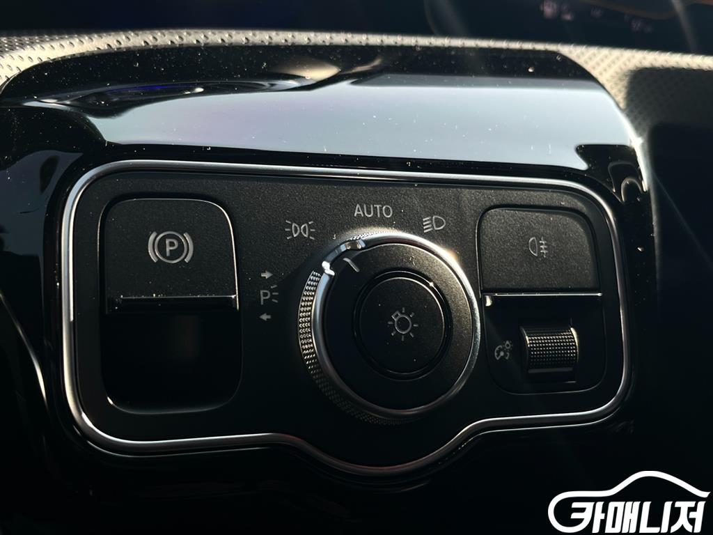 벤츠 A클래스 W177 AMG A35 4MATIC 세단 썸네일 5