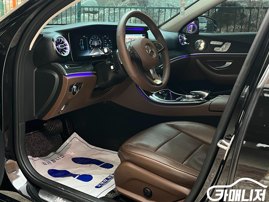 벤츠 E-클래스 W213 E300 아방가르드 썸네일 7