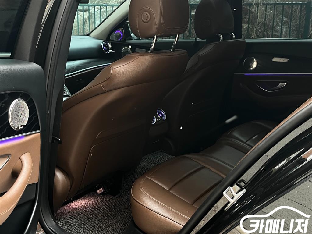벤츠 E-클래스 W213 E300 아방가르드 썸네일 8