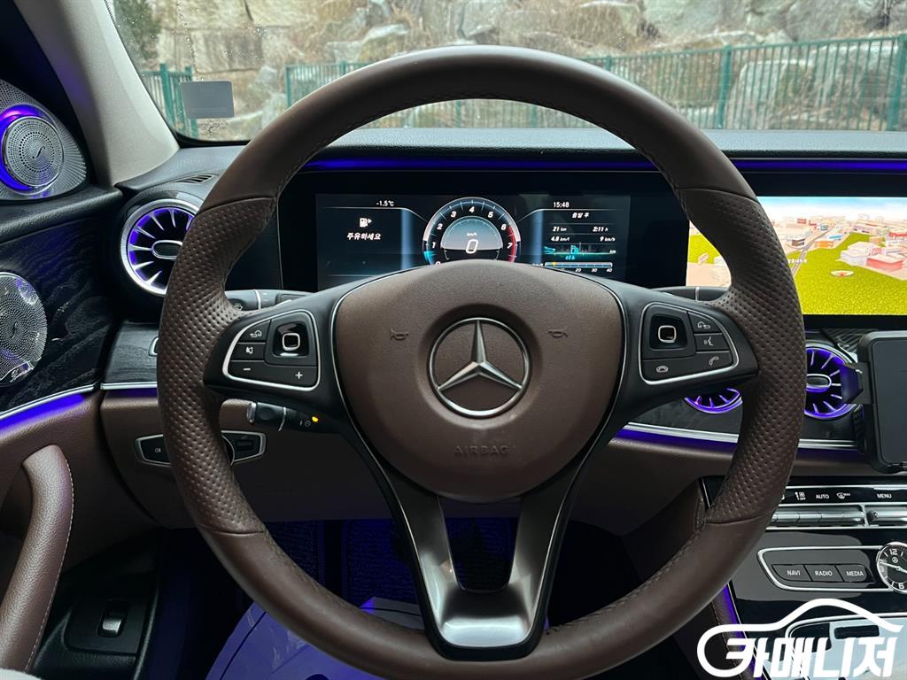 벤츠 E-클래스 W213 E300 아방가르드 썸네일 9