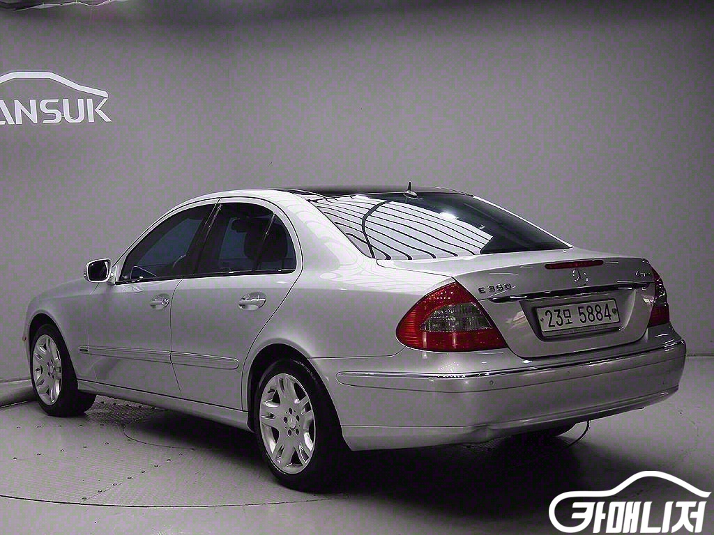 벤츠 E-클래스 E350 4MATIC 썸네일 3