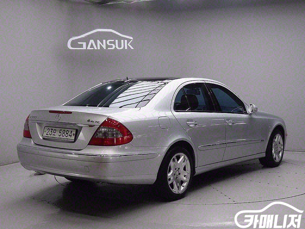 벤츠 E-클래스 E350 4MATIC 썸네일 4