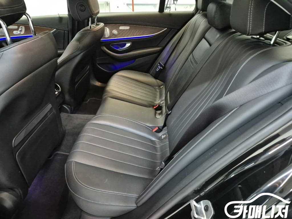벤츠 E-클래스 W213 E300e 익스클루시브 썸네일 12