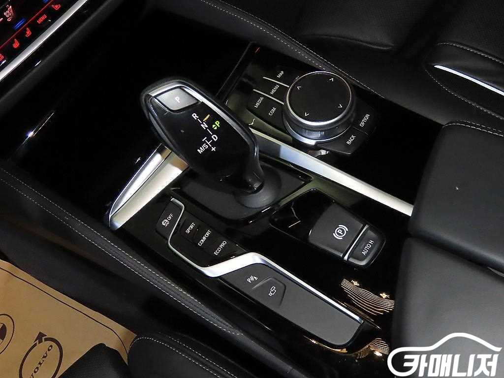 BMW 5시리즈 (G30) 520d xDrive M 스포츠 플러스 썸네일 12