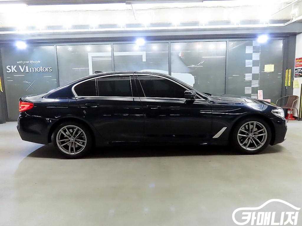 BMW 5시리즈 (G30) 520d xDrive M 스포츠 플러스 썸네일 3