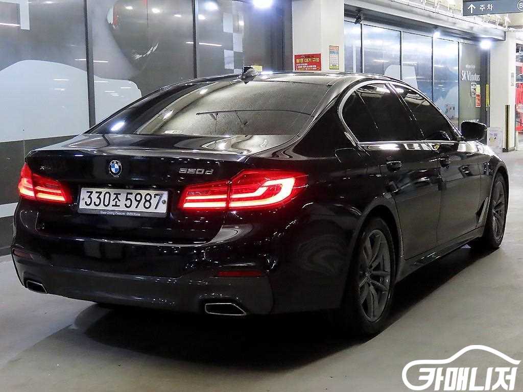 BMW 5시리즈 (G30) 520d xDrive M 스포츠 플러스 썸네일 4