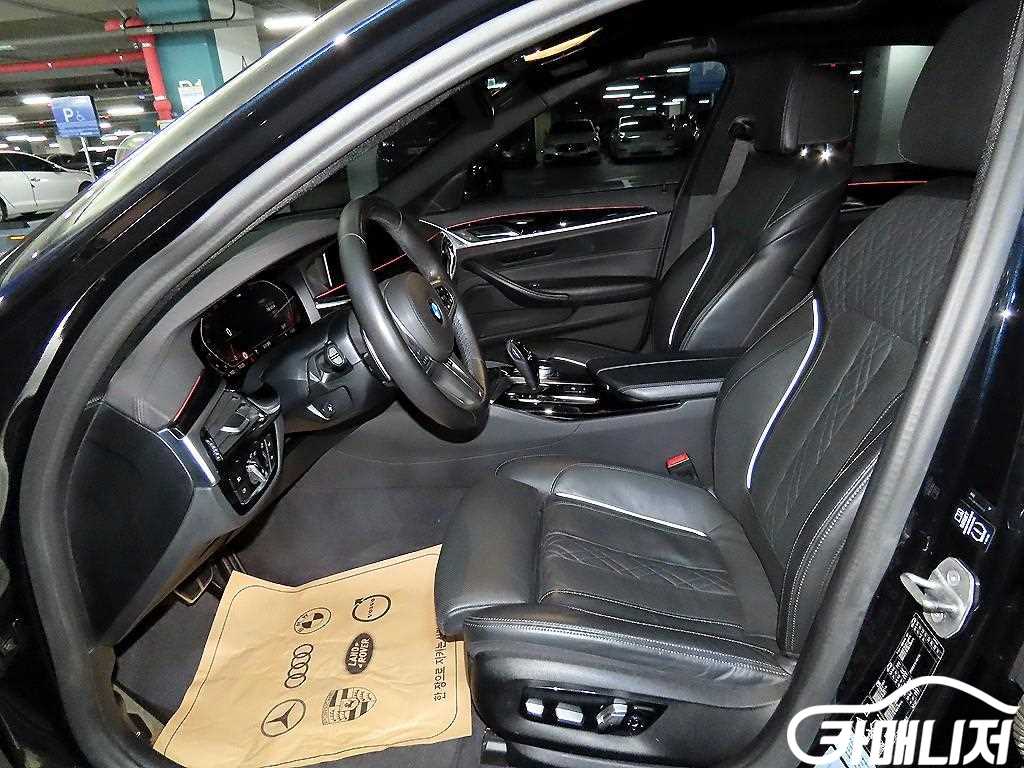BMW 5시리즈 (G30) 520d xDrive M 스포츠 플러스 썸네일 6