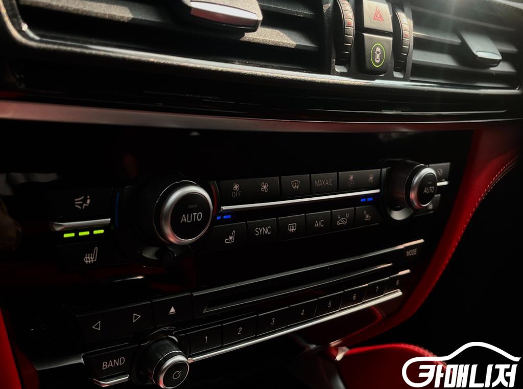 BMW X6 M (E71) X6 M 썸네일 12