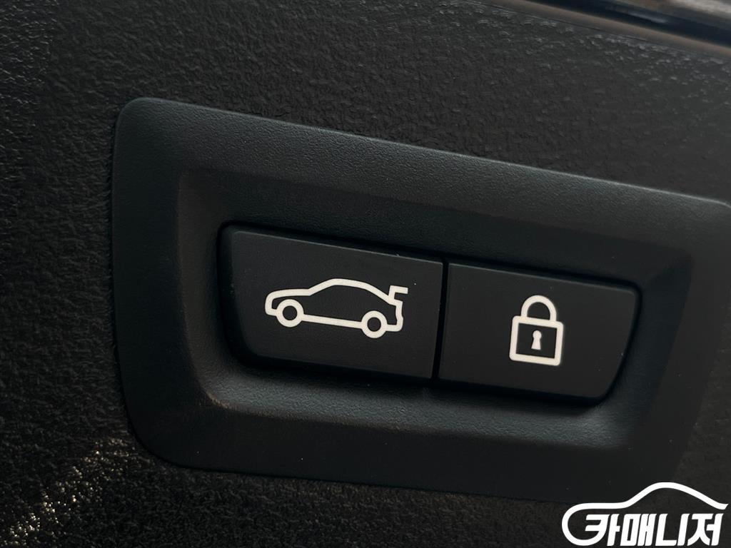 BMW X6 M (E71) X6 M 썸네일 7