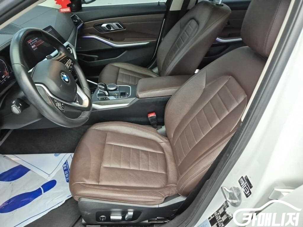 BMW 3시리즈 (G20) 320i 럭셔리 썸네일 11