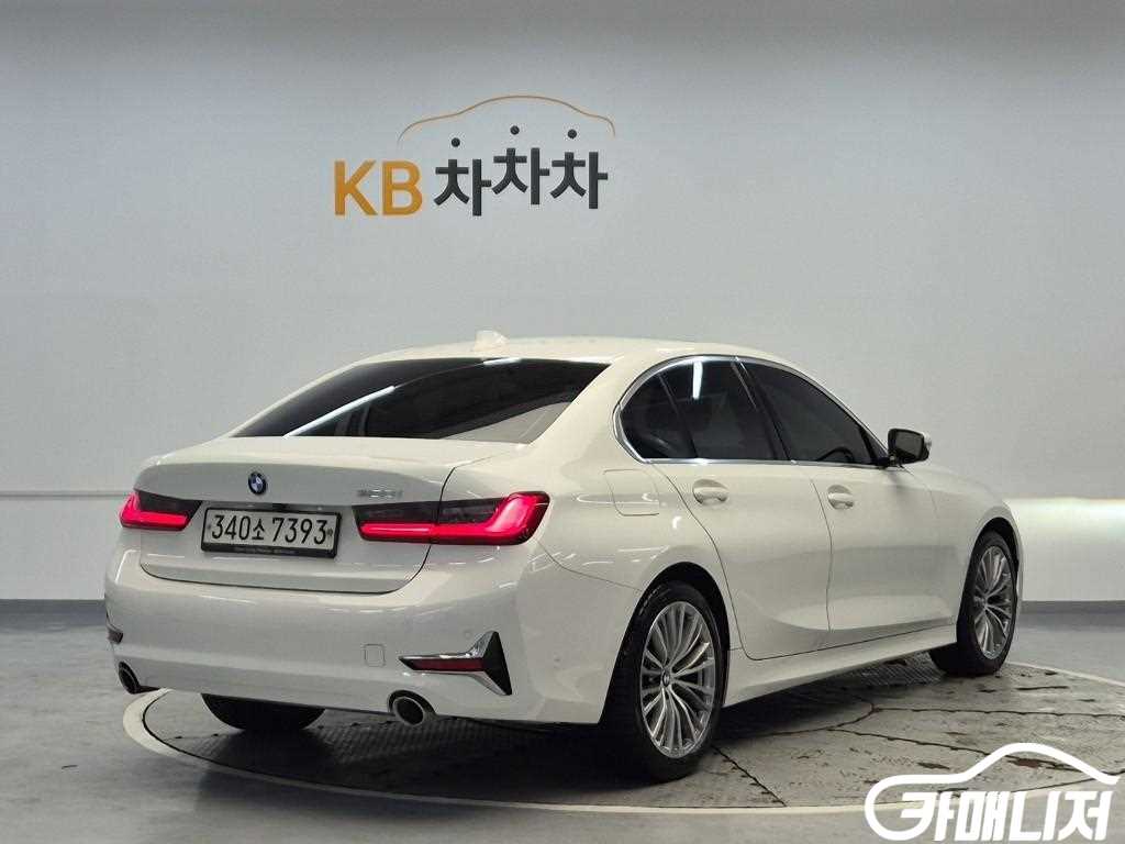 BMW 3시리즈 (G20) 320i 럭셔리 썸네일 3