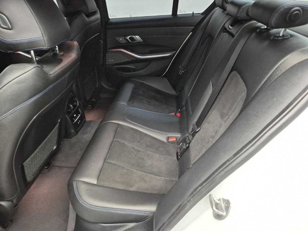 BMW 3시리즈 (G20) 320d M 스포츠 썸네일 12