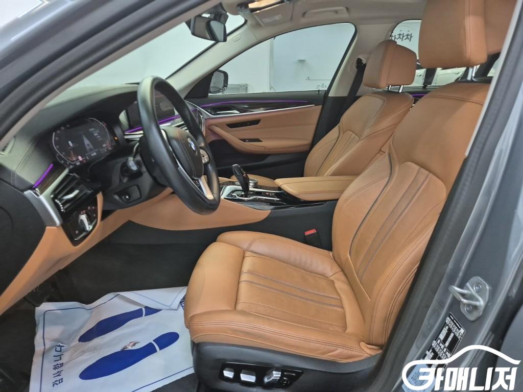 BMW 5시리즈 (G30) 520i 럭셔리 썸네일 11