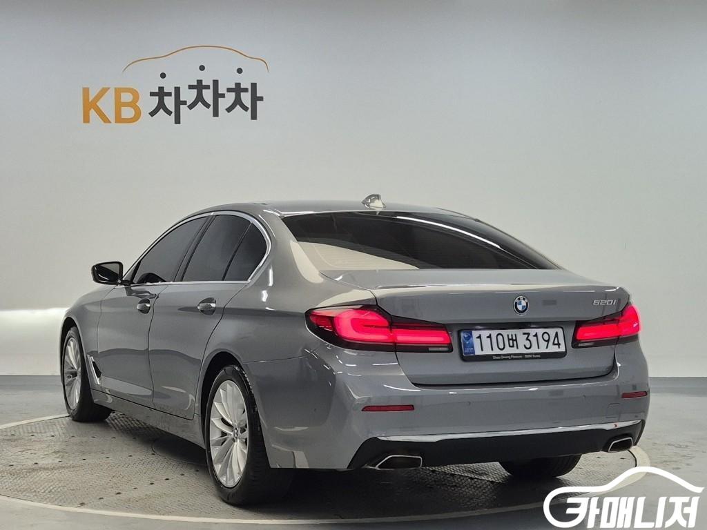 BMW 5시리즈 (G30) 520i 럭셔리 썸네일 3
