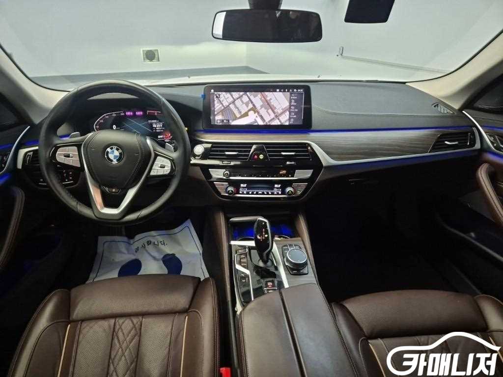 BMW 5시리즈 (G30) 530i 럭셔리 썸네일 7
