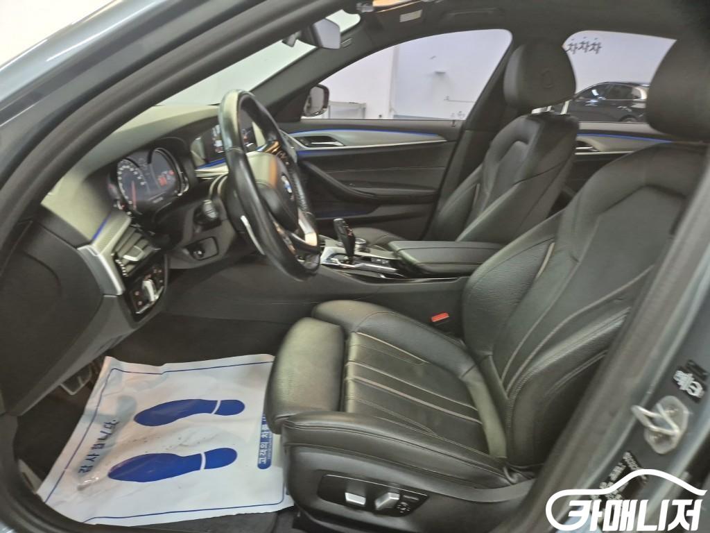 BMW 5시리즈 (G30) 530i M 스포츠 썸네일 11