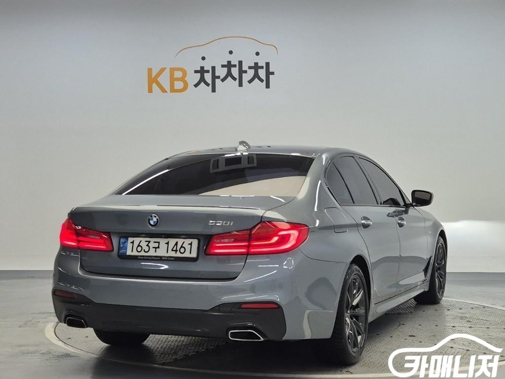 BMW 5시리즈 (G30) 530i M 스포츠 썸네일 4