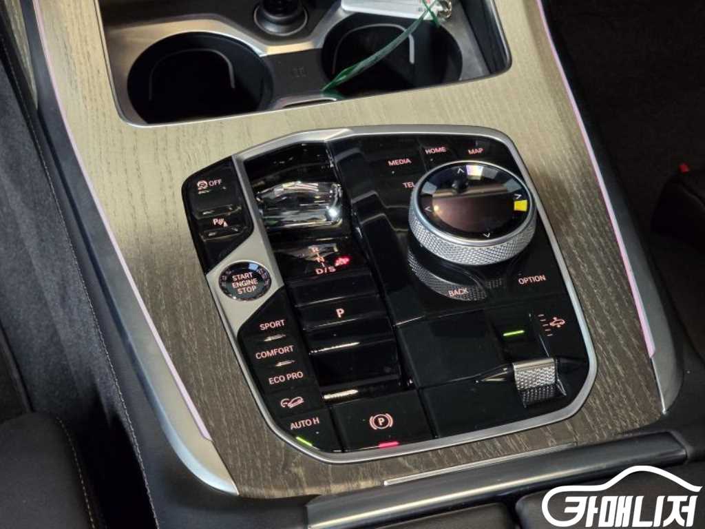 BMW X7 (G07) xDrive 40i 디자인 퓨어 엑셀런스 7인승 썸네일 10