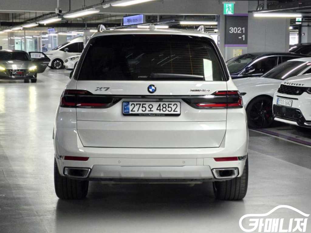 BMW X7 (G07) xDrive 40i 디자인 퓨어 엑셀런스 7인승 썸네일 5