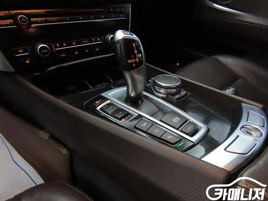 BMW 5시리즈 GT (F07) GT 30d xDRIVE 썸네일 9