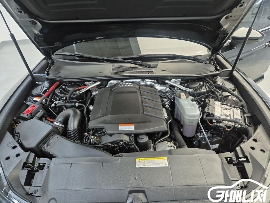 아우디 A6 (C8) 45 TFSI 콰트로 프리미엄 썸네일 5
