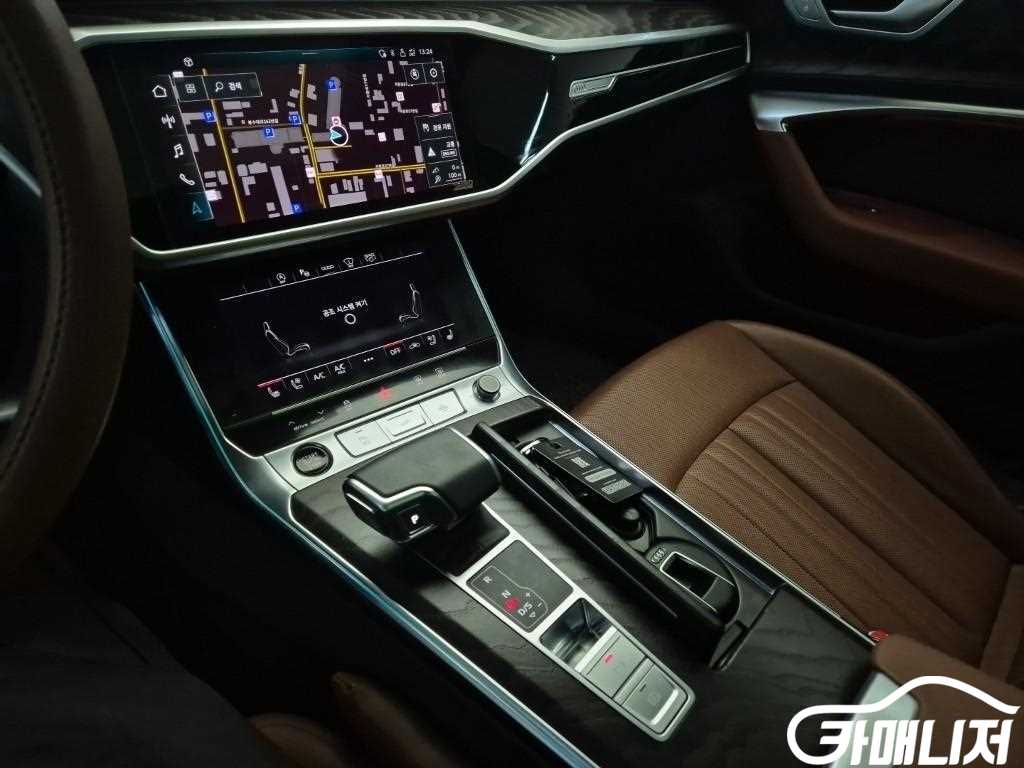 아우디 A6 (C8) 40 TDI 프리미엄 썸네일 10