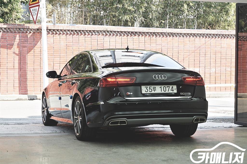 아우디 뉴A6 40 TFSI 콰트로 썸네일 4