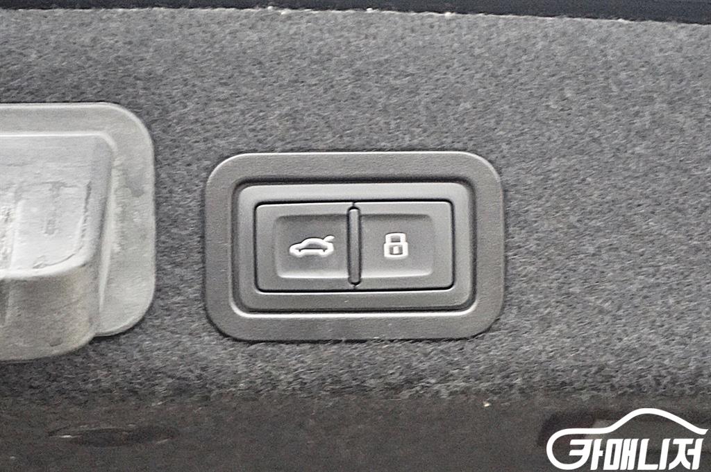 아우디 뉴A6 40 TFSI 콰트로 썸네일 5